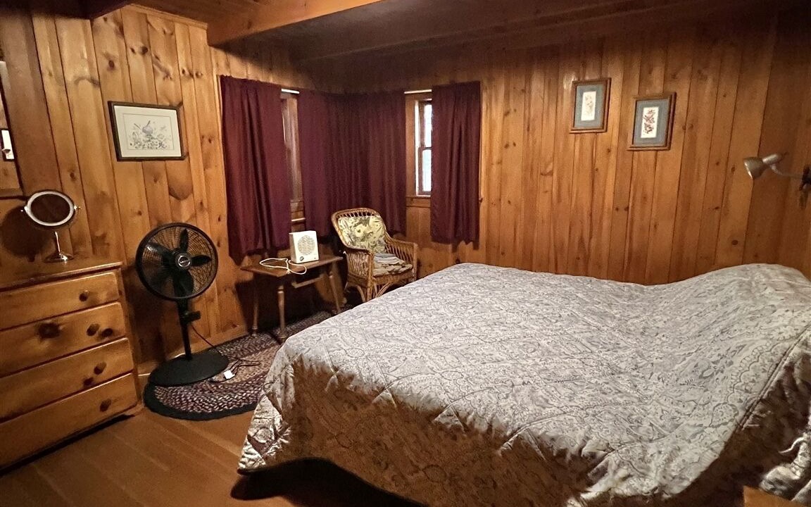 Photo of Bedroom in Sebago