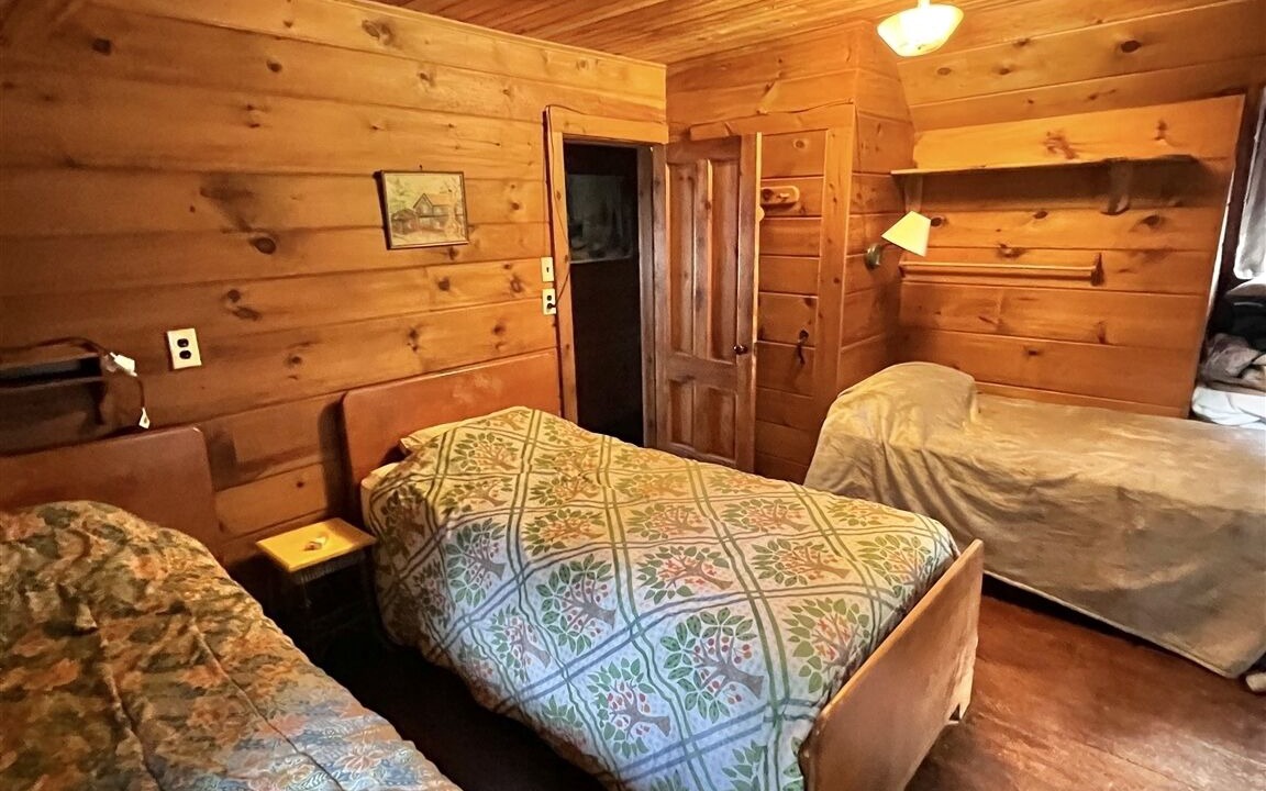 Photo of Bedroom in Sebago