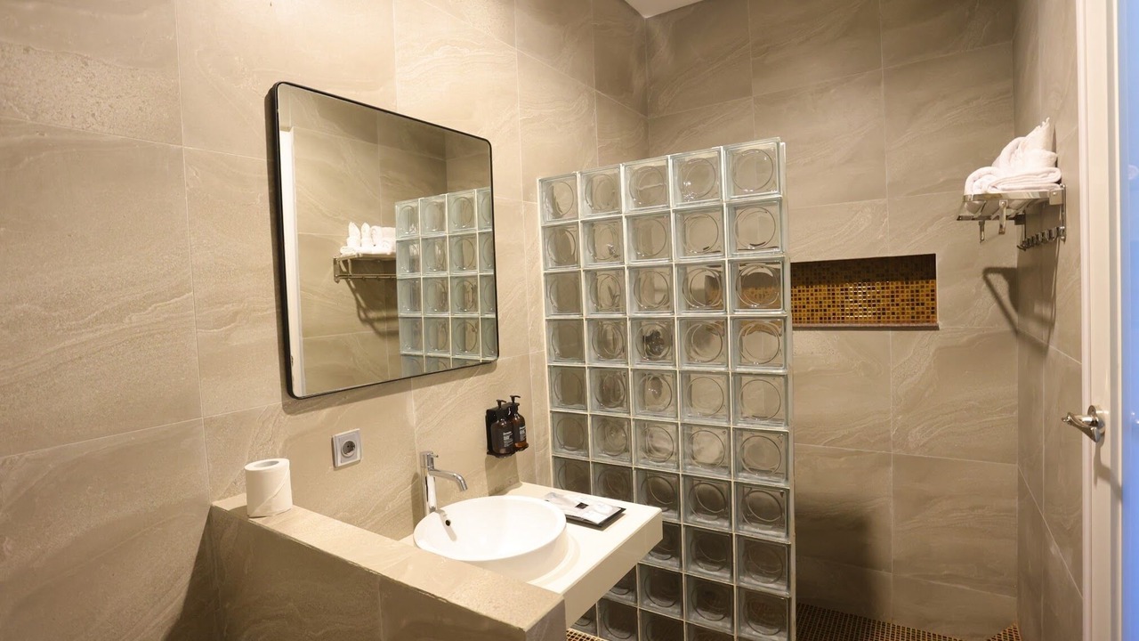 Photo of Bathroom in Wori
