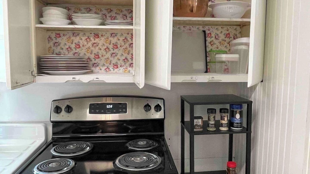 Photo of Kitchen in Oaks Historic District