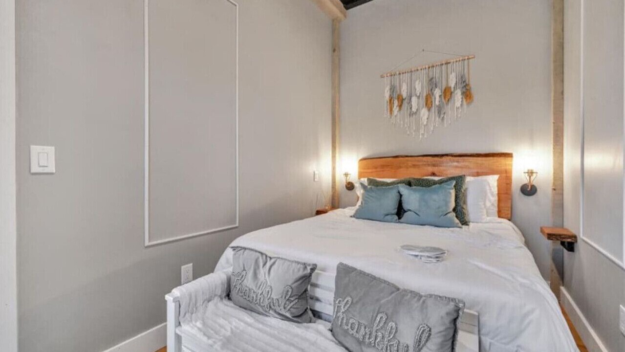 Photo of Bedroom in Pine Grove