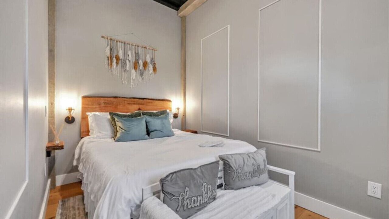 Photo of Bedroom in Pine Grove