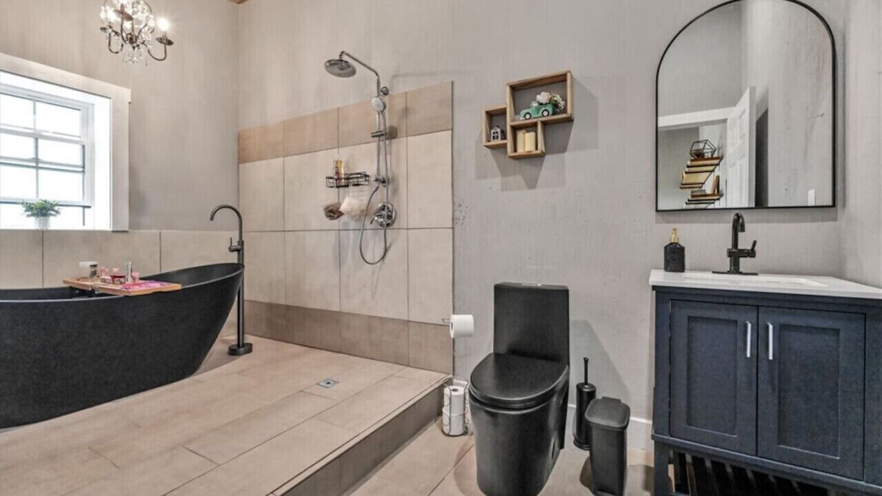 Photo of Bathroom in Pine Grove