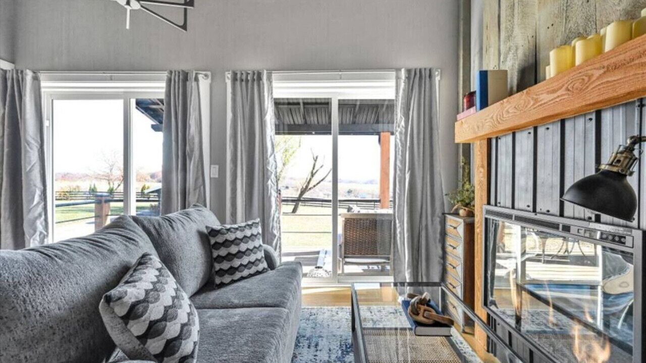 Photo of Livingroom in Pine Grove