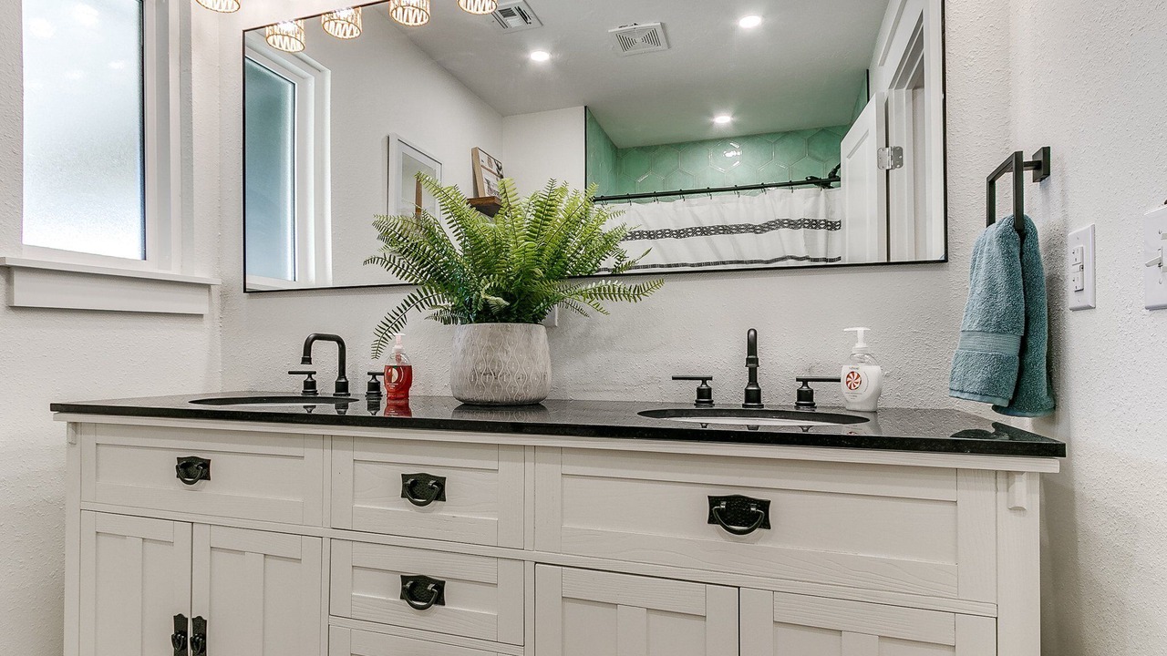 Photo of Bathroom in El Reno