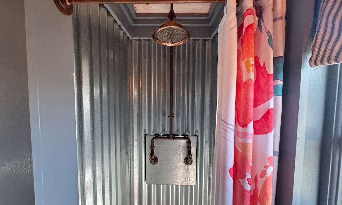 Photo of Bathroom in Tintagel