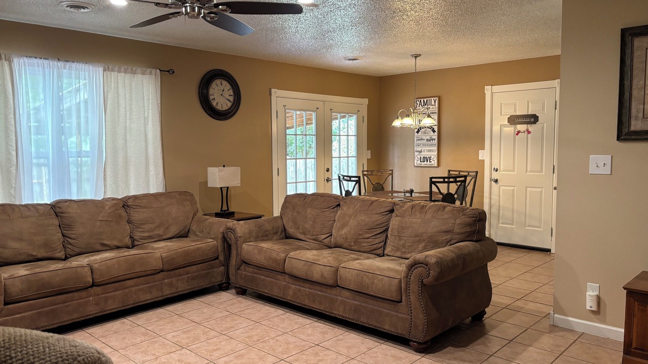 Photo of Livingroom in Springdale