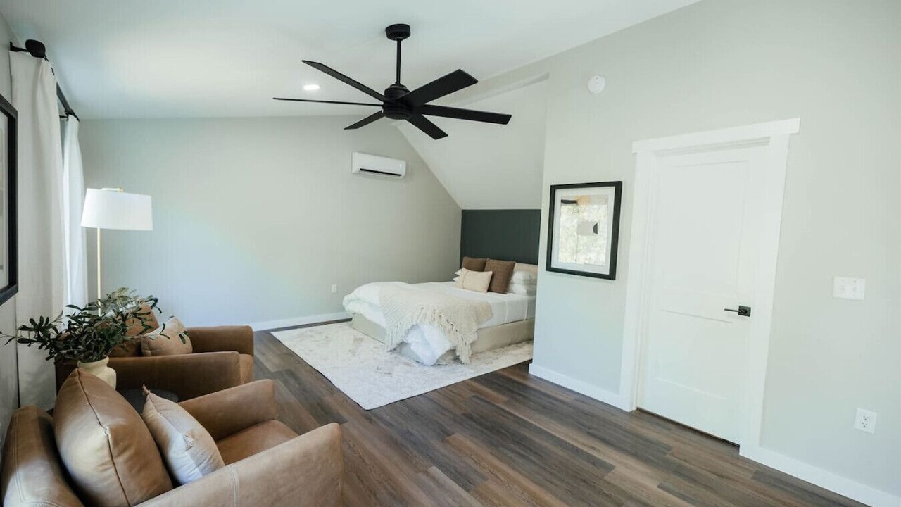 Photo of Bedroom in Campton