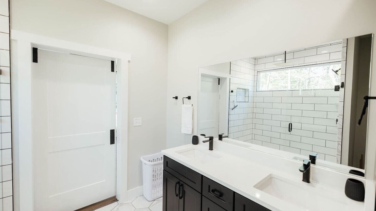 Photo of Bathroom in Campton