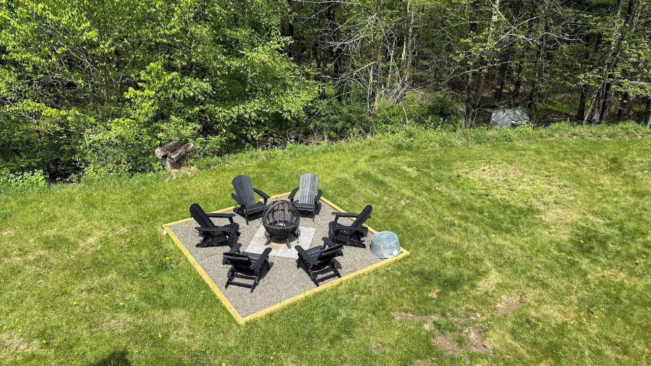 Photo of Others in Harris