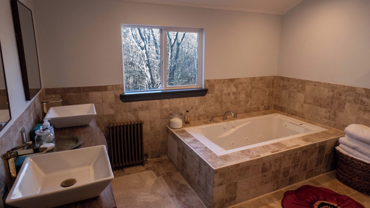 Photo of Bathroom in Harris