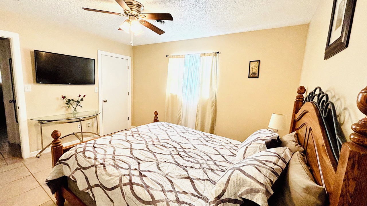 Photo of Bedroom in Johnson