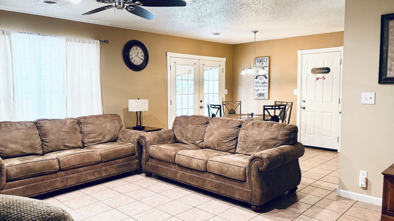 Photo of Livingroom in Johnson