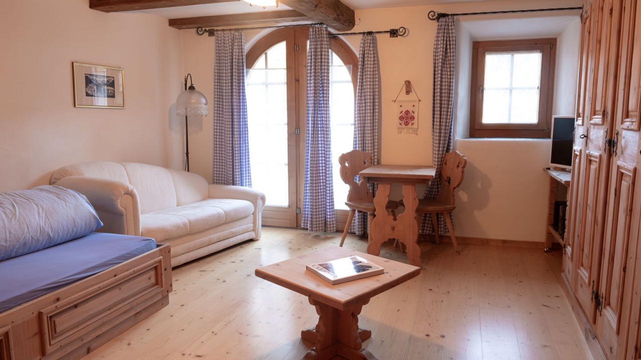 Photo of Livingroom in Tschierv