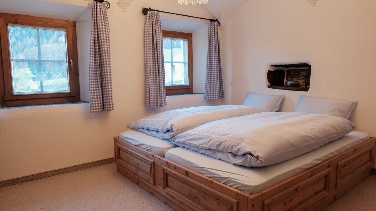 Photo of Bedroom in Tschierv