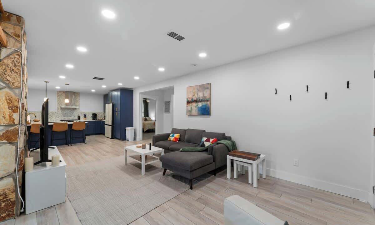 Photo of Livingroom in Orange Park