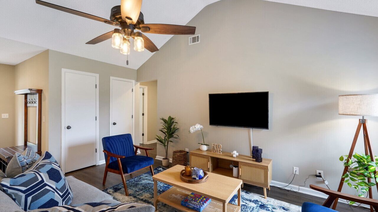 Photo of Livingroom in Richmond Hill