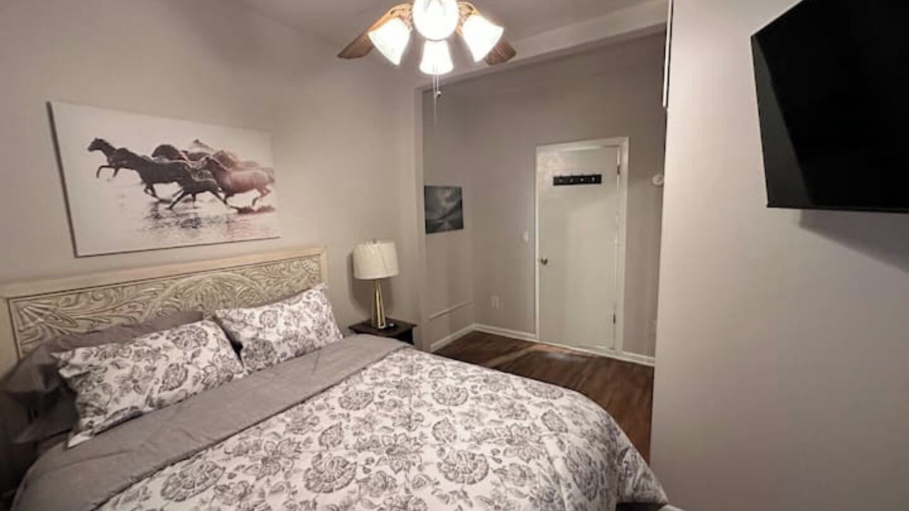 Photo of Bedroom in Guttenberg