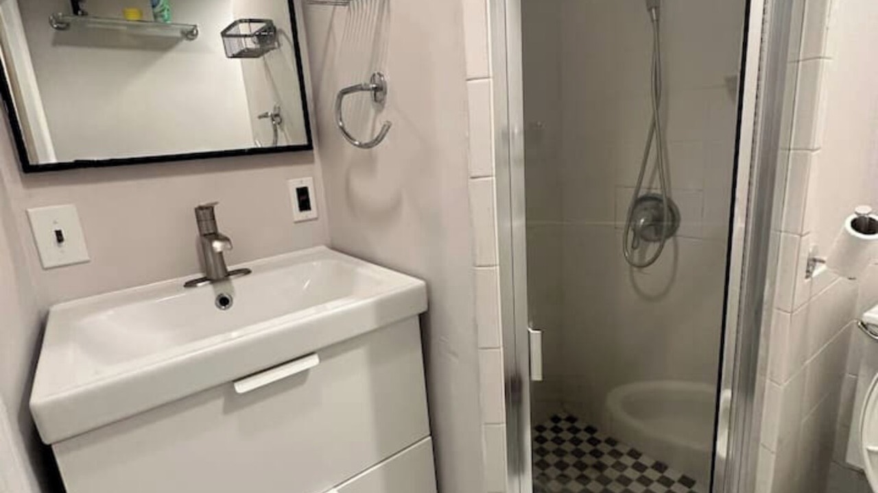 Photo of Bathroom in Guttenberg