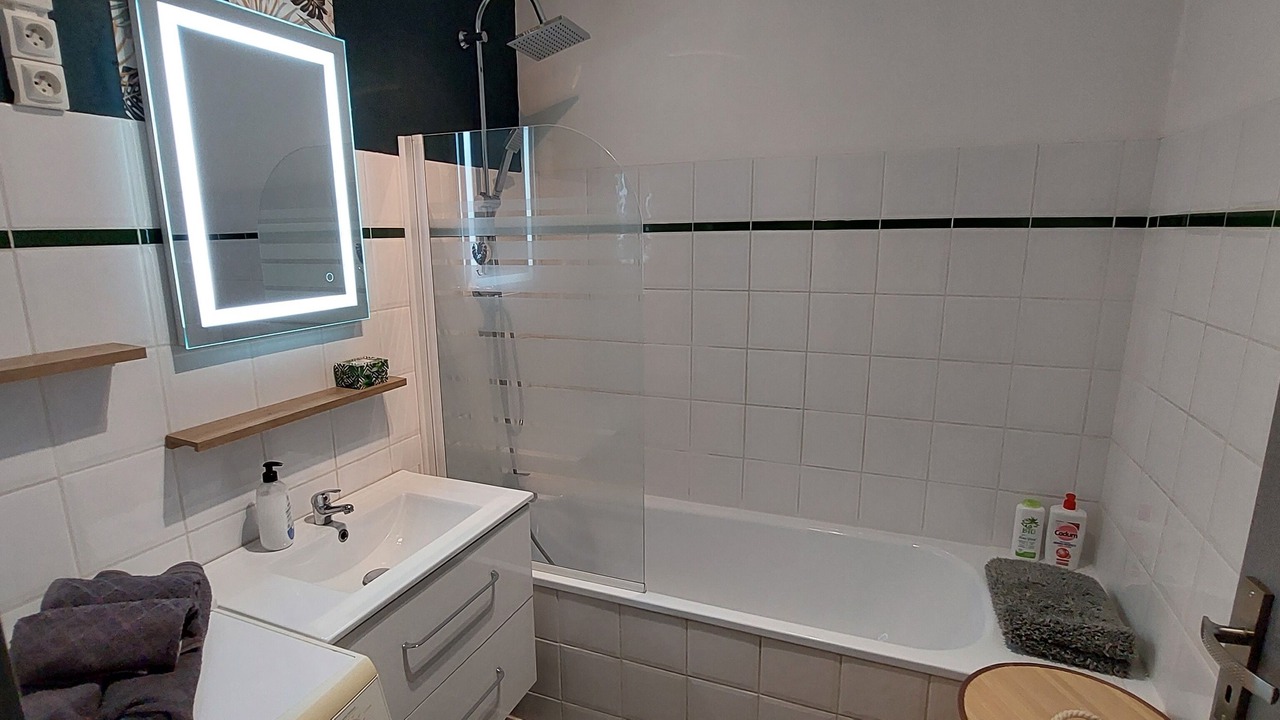 Photo of Bathroom in Bouzigues