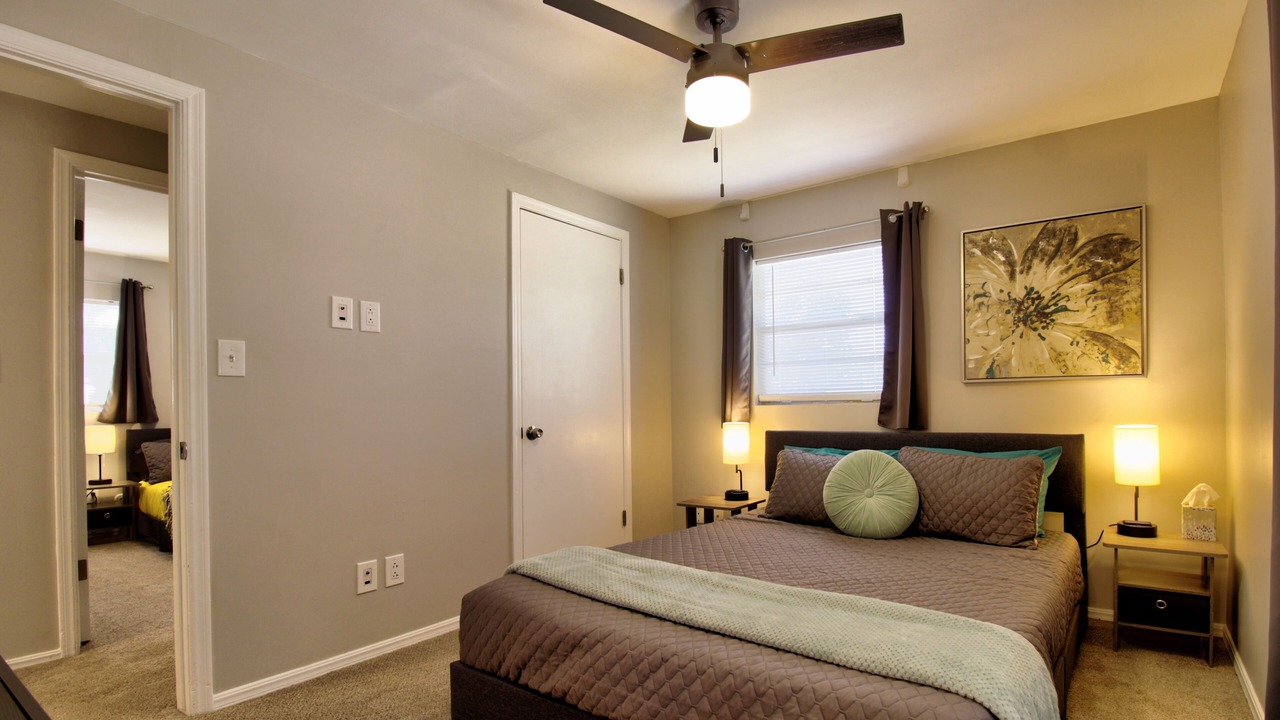 Photo of Bedroom in Broken Arrow