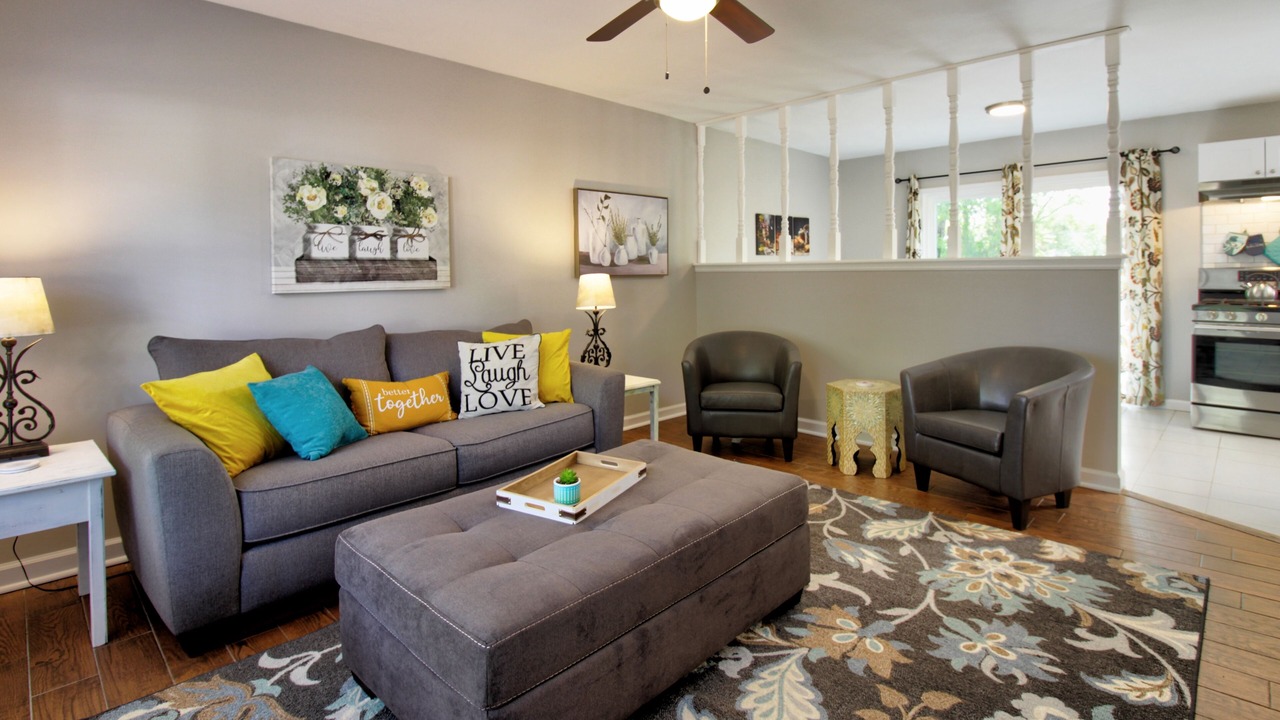 Photo of Livingroom in Broken Arrow