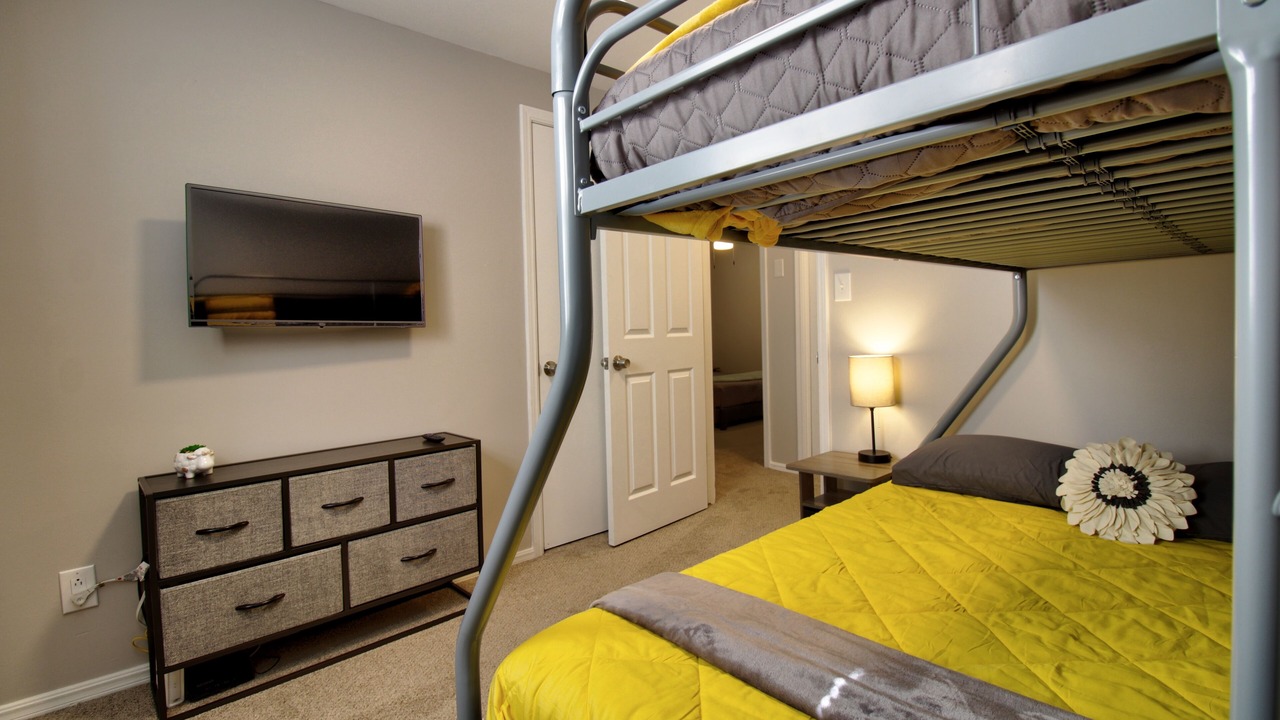 Photo of Bedroom in Broken Arrow