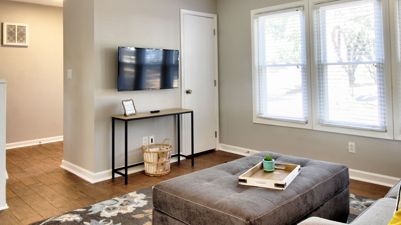 Photo of Livingroom in Broken Arrow
