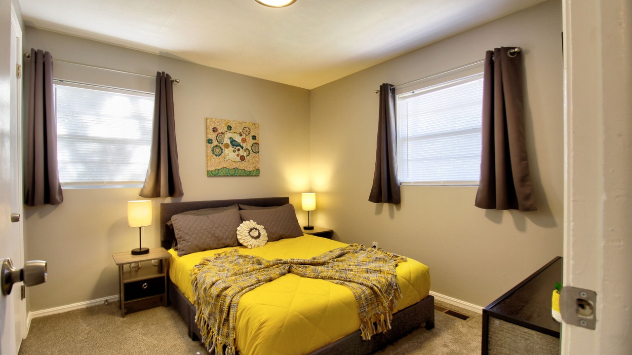 Photo of Bedroom in Broken Arrow