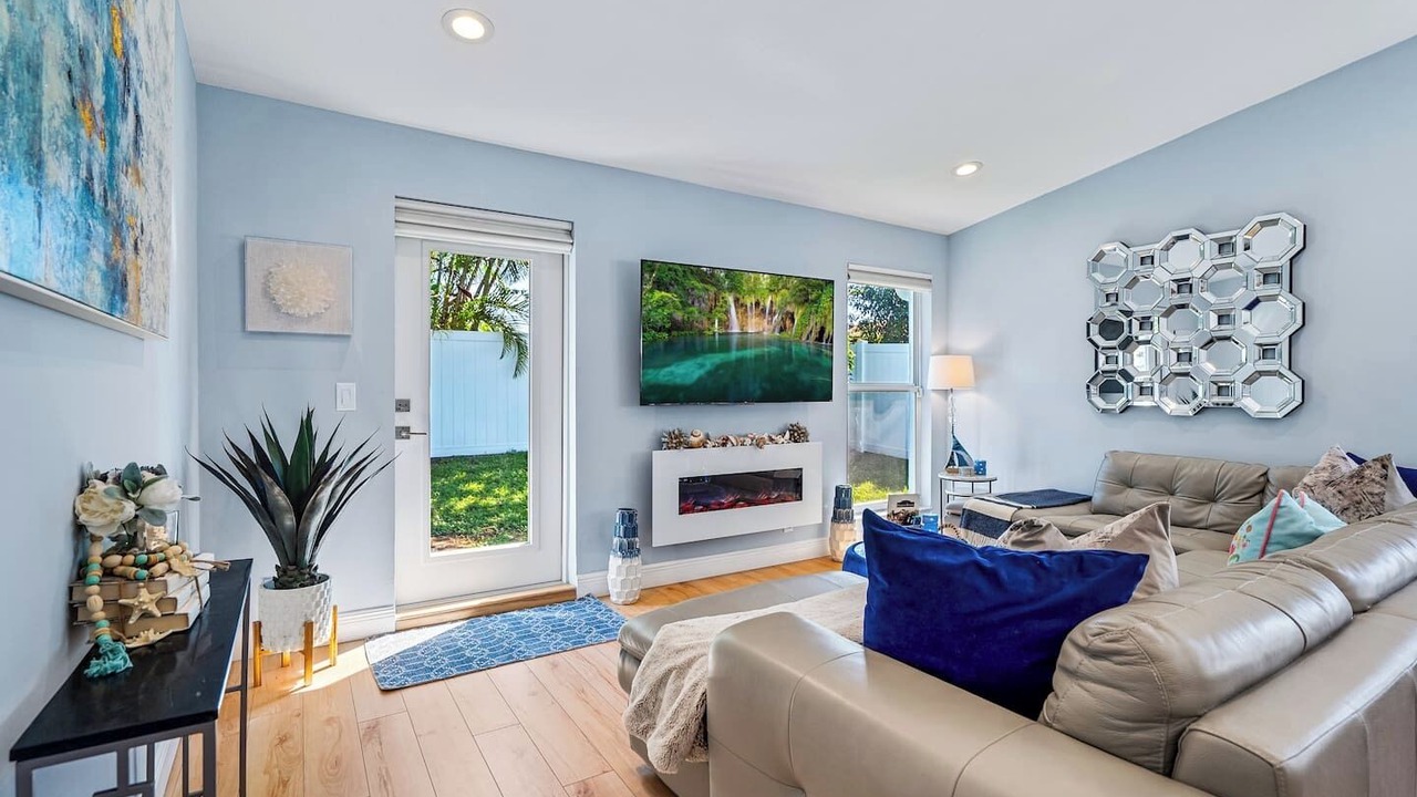 Photo of Livingroom in Tropic Palms