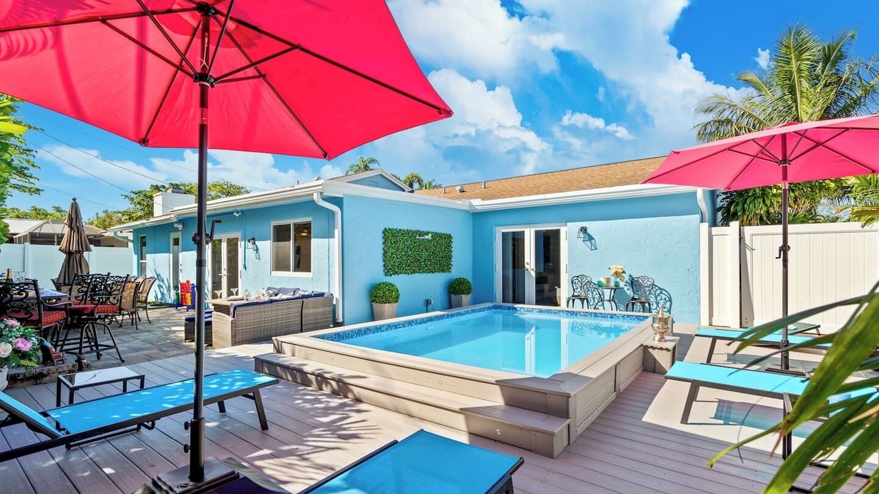 Photo of Outdoor in Tropic Palms