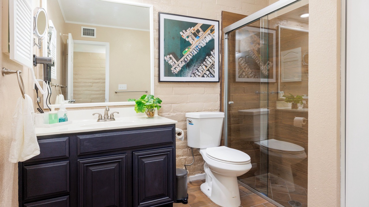 Photo of Bathroom in Horizon City