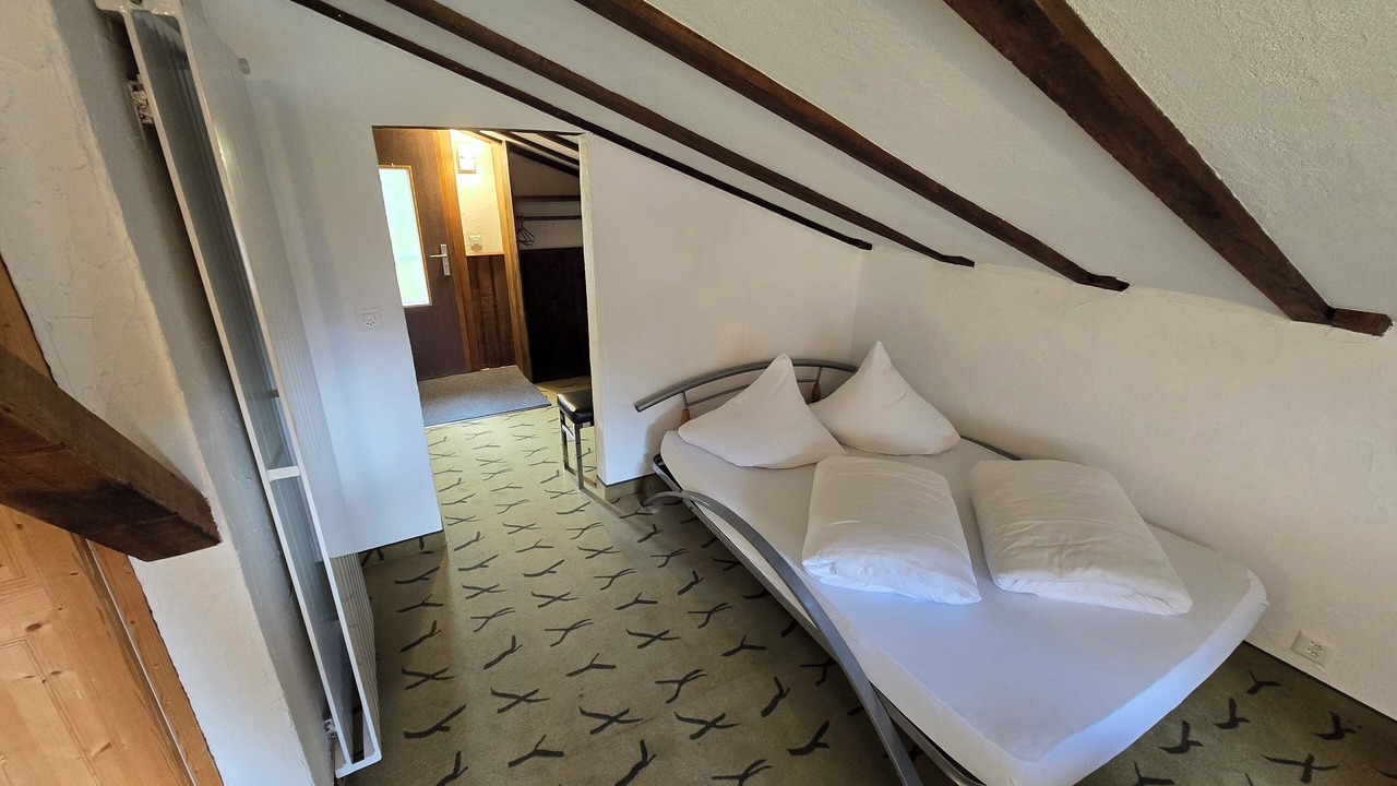Photo of Bedroom in Tujetsch