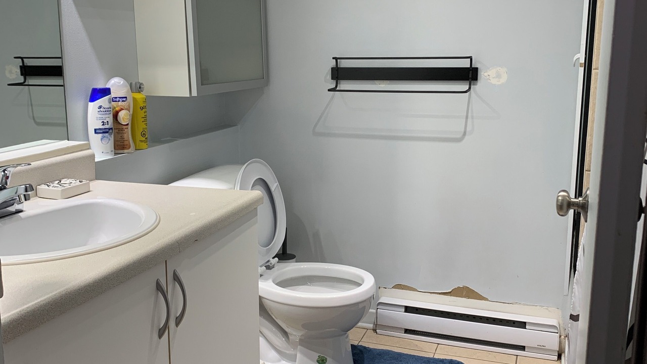 Photo of Bathroom in Longueuil