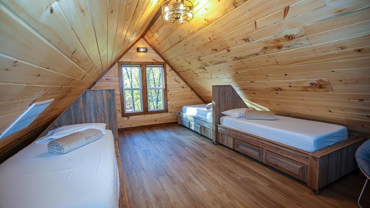 Photo of Bedroom in Pittman Center