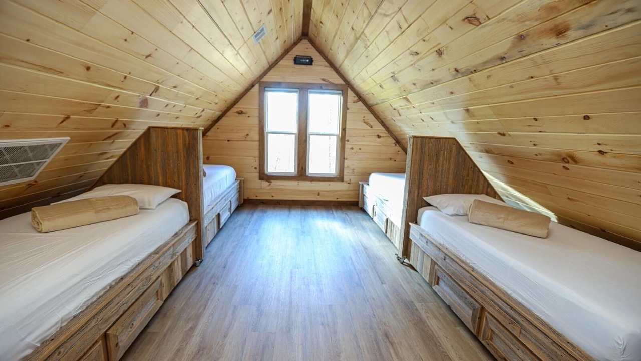 Photo of Bedroom in Pittman Center