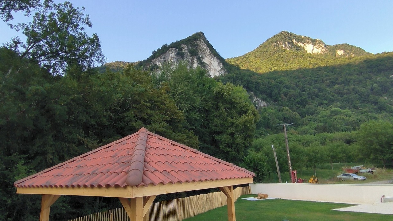 Photo of Outdoor in Rovon
