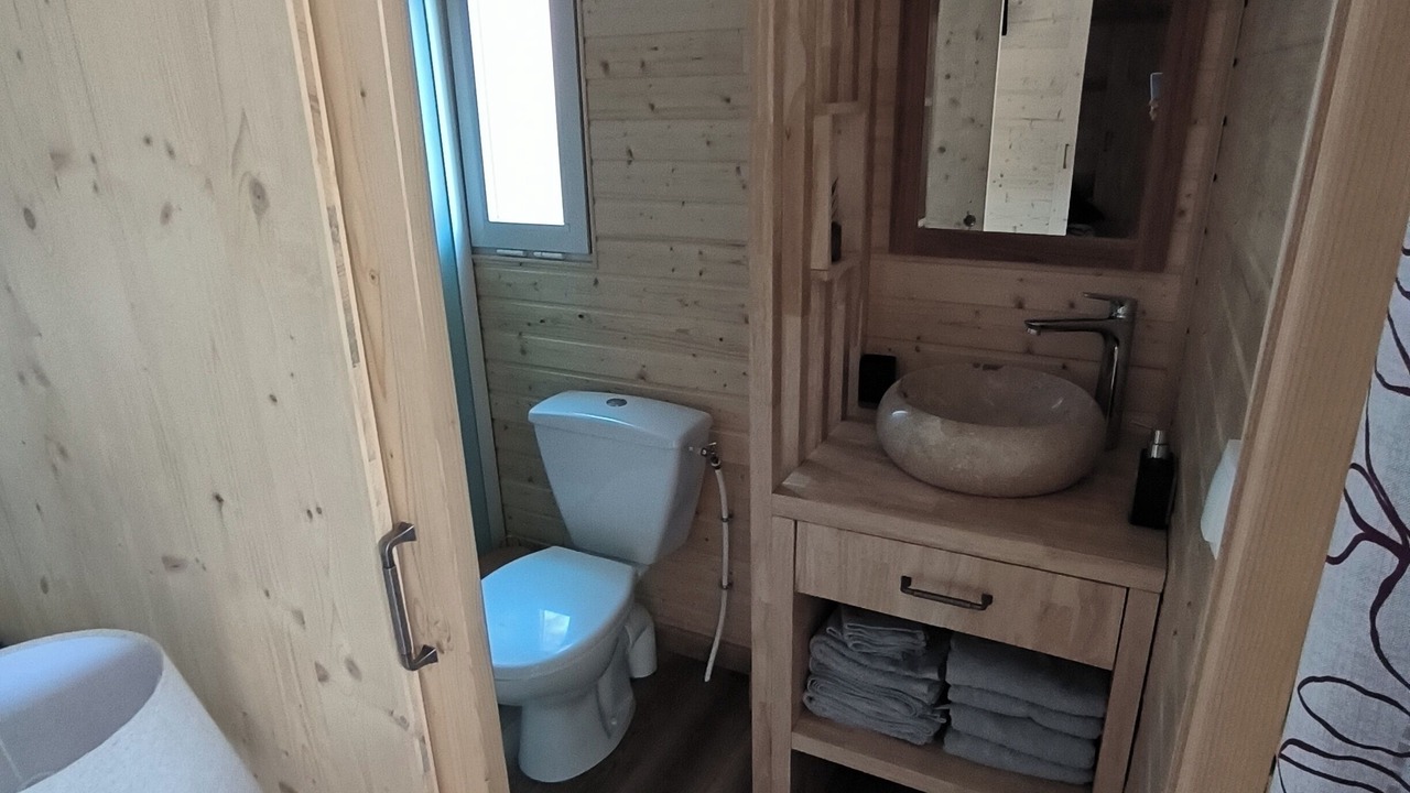 Photo of Bathroom in Rovon