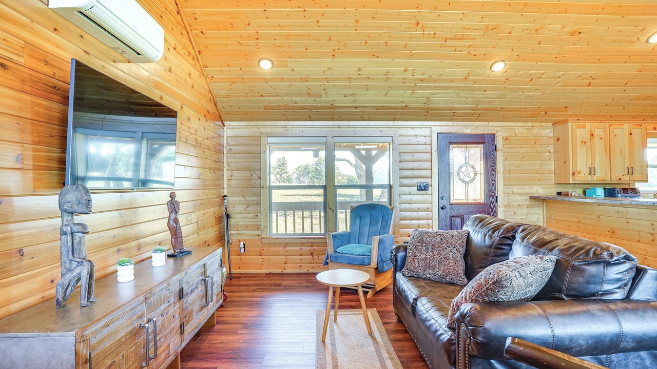 Photo of Livingroom in Bluff Dale