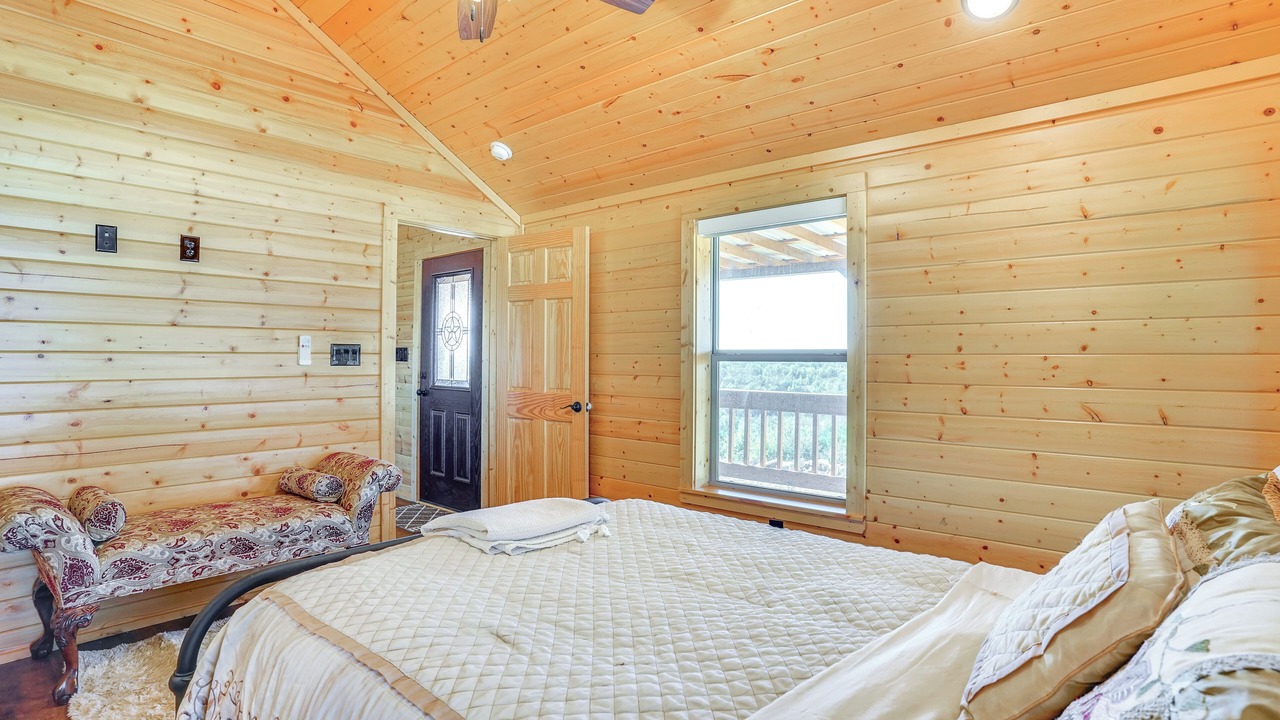 Photo of Bedroom in Bluff Dale