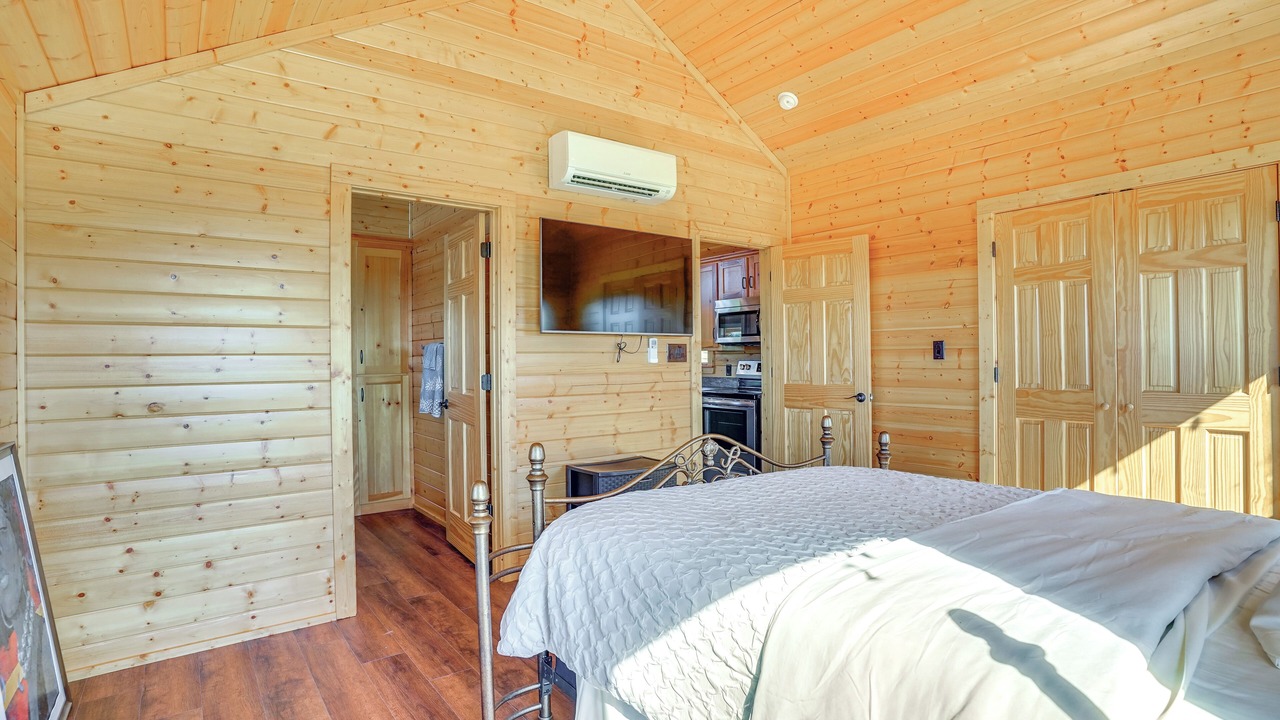 Photo of Bedroom in Bluff Dale