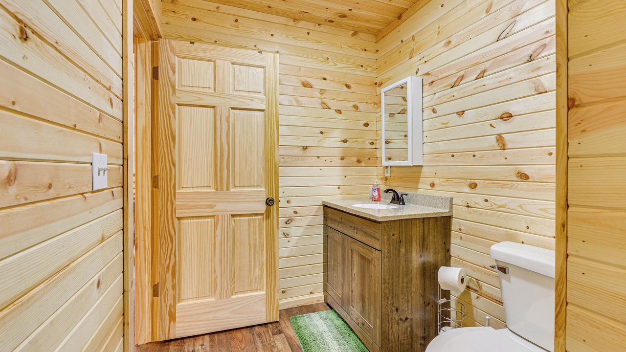 Photo of Bathroom in Edray