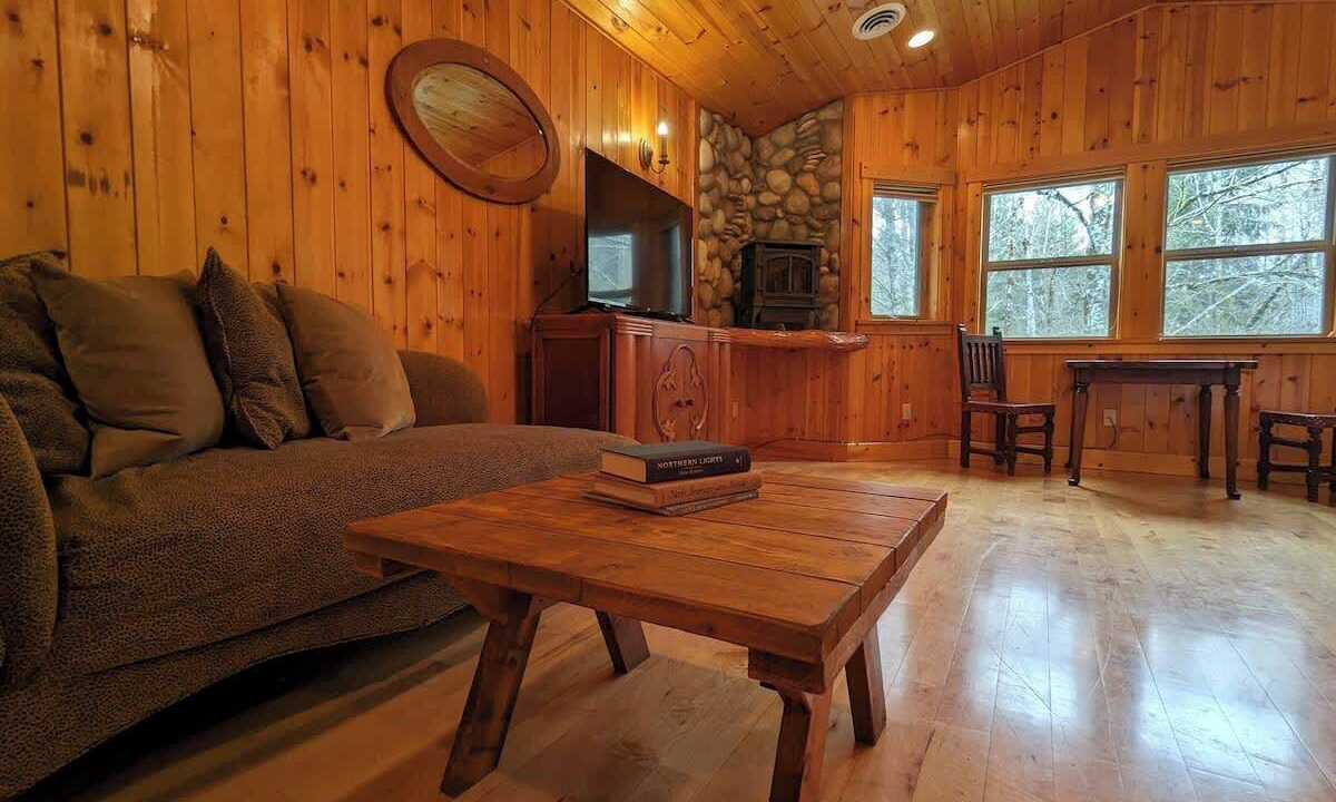 Photo of Livingroom in Paradise Estates