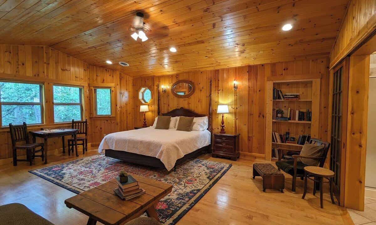 Photo of Bathroom in Paradise Estates