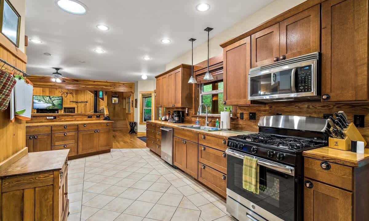 Photo of Kitchen in Paradise Estates