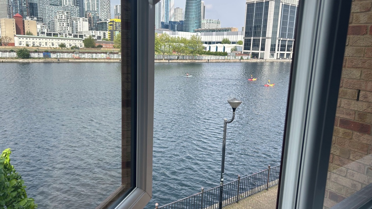 Photo of Others in Isle of Dogs