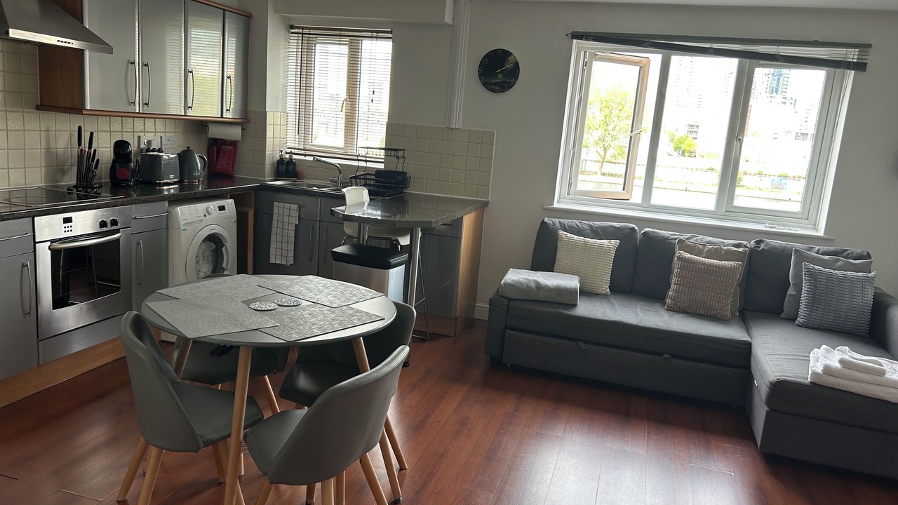 Photo of Others in Isle of Dogs