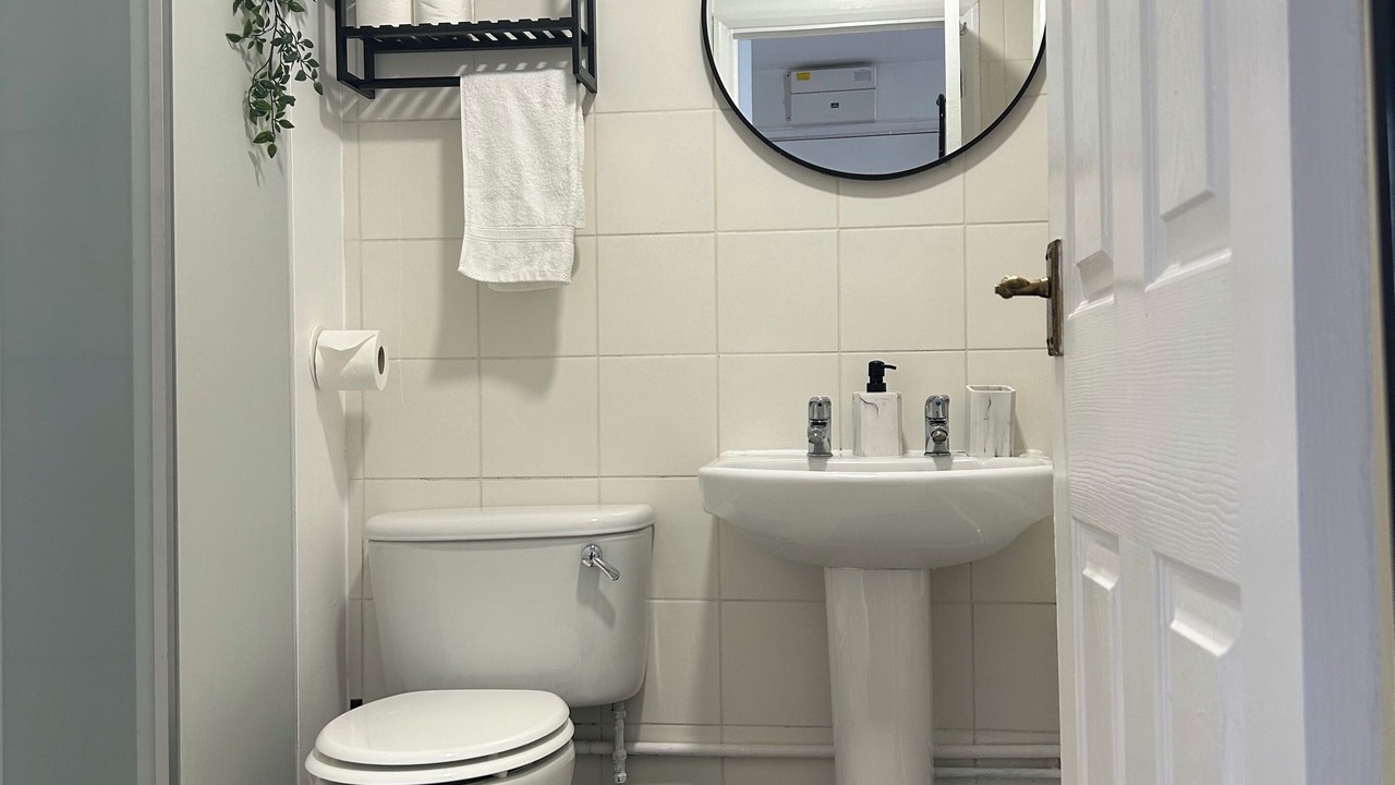 Photo of Bathroom in Isle of Dogs