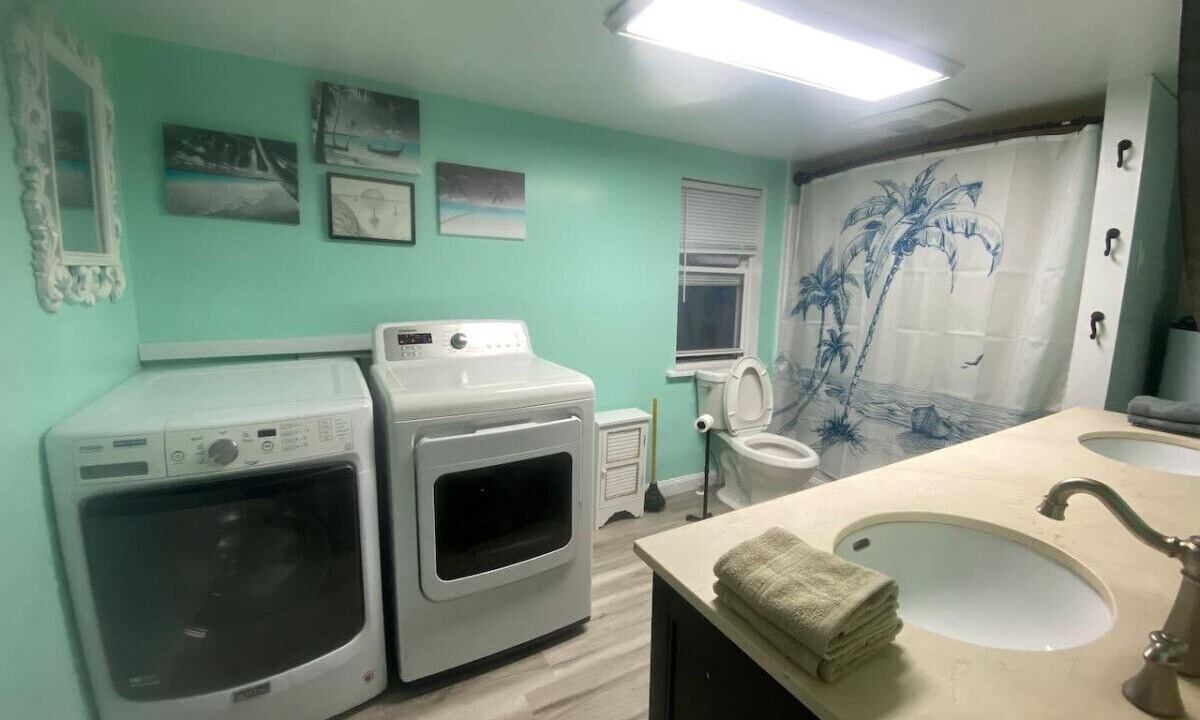 Photo of Others in Verona Beach