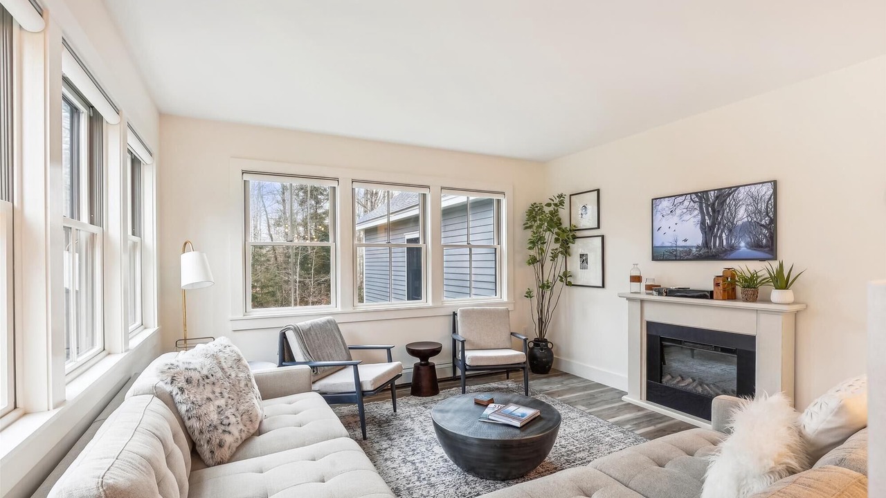 Photo of Livingroom in Stowe Hollow